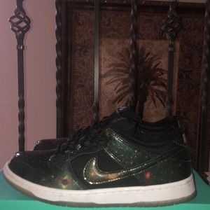 Nike SB dunk low galaxy